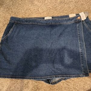 Leaf Tiffany Denim Skort